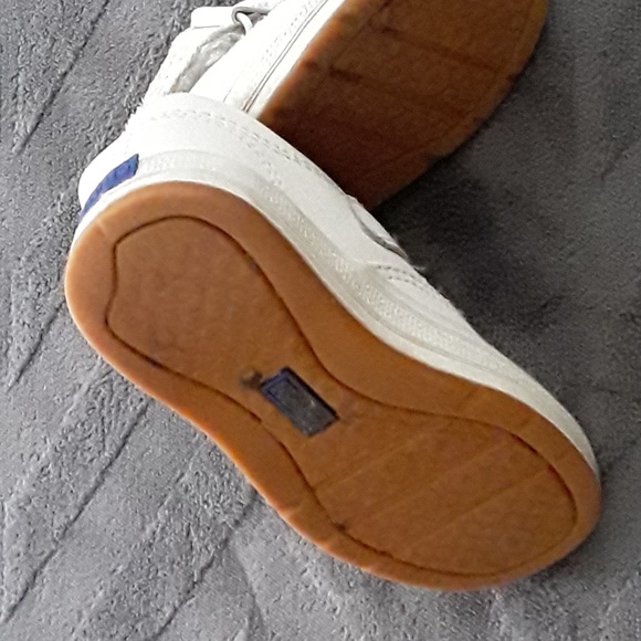 KEDS Size 5 White Shoes Good Quality - Picture 4 of 4